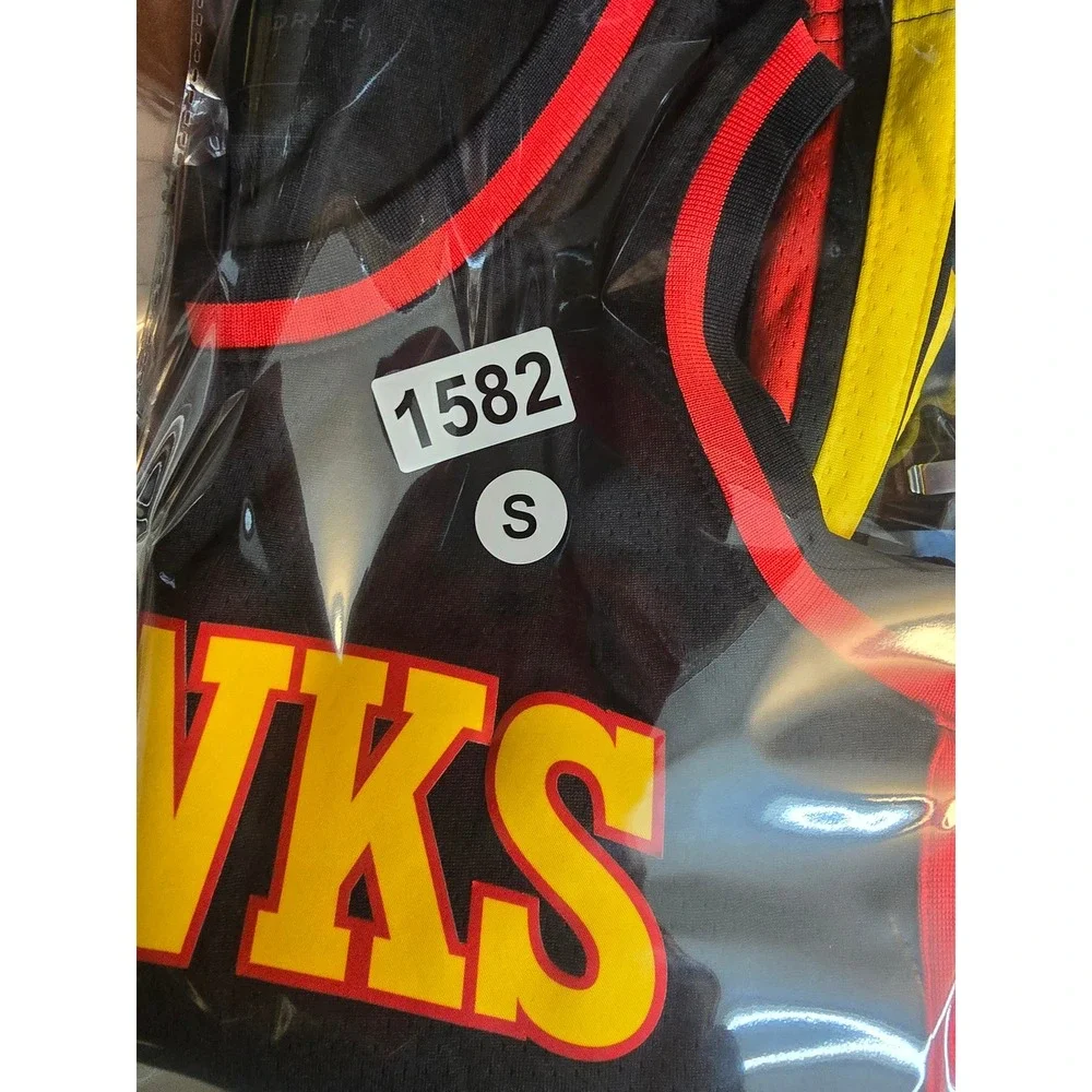 Jordan Atlanta Hawks‎ Trae Young 11 Statement Edition Jersey Kids Small Black